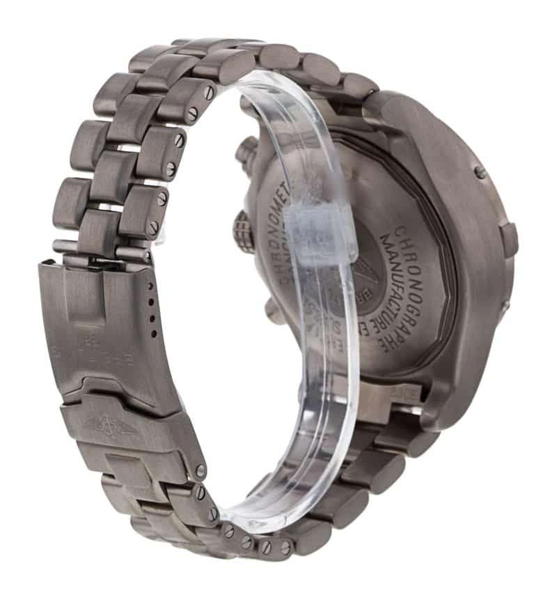 Breitling Chrono Avenger E13360